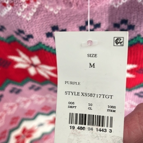 33 Degrees Women's Pink And Red Sweater NWT - Picture 3 of 9